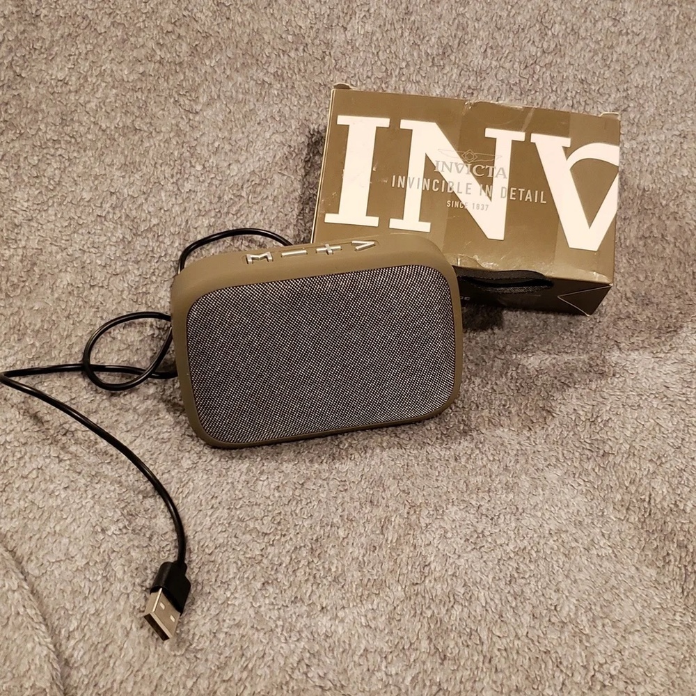 Invicta Speaker Green